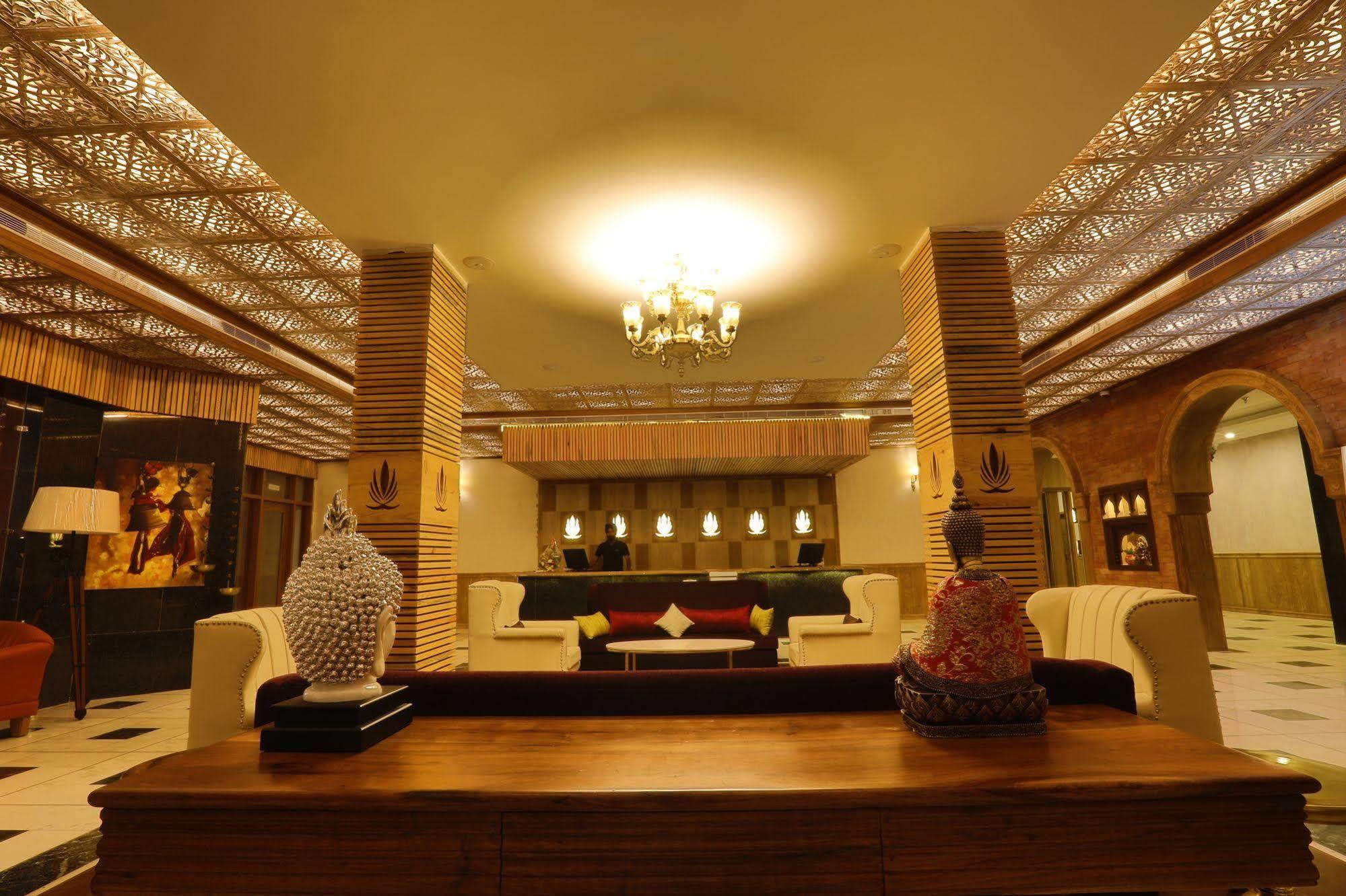 Hotel Natraj Rishīkesh Eksteriør bilde