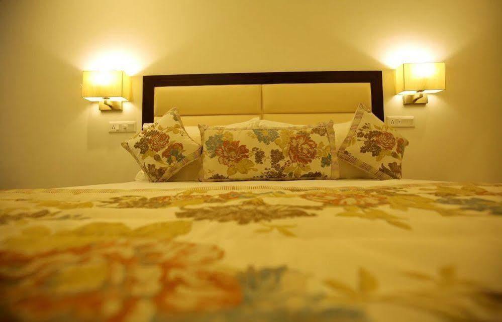 Hotel Natraj Rishīkesh Eksteriør bilde